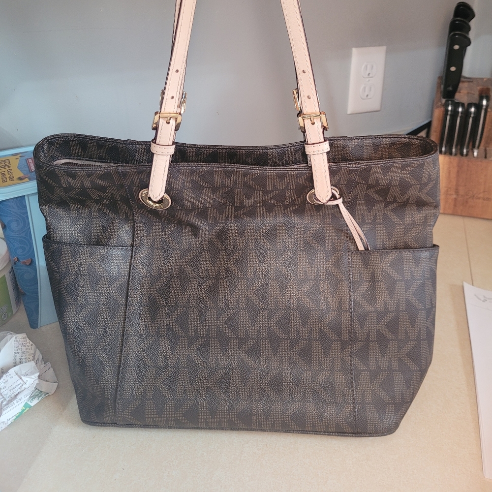 Michael knors bag